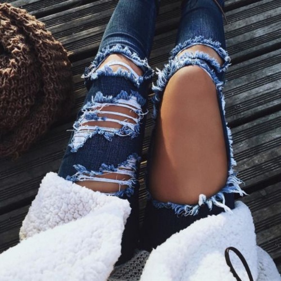 American Eagle Outfitters Denim - AEO Ripped Dark Wash Skinny Jeans